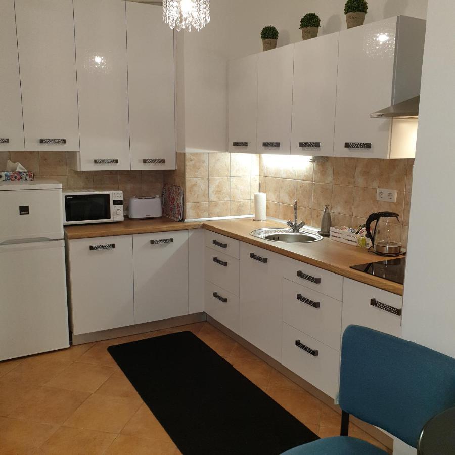 Paradise Apartman Miskolc Exteriör bild